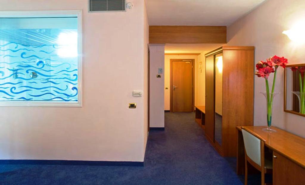 Valdenza Hotel Campegine Bagian luar foto