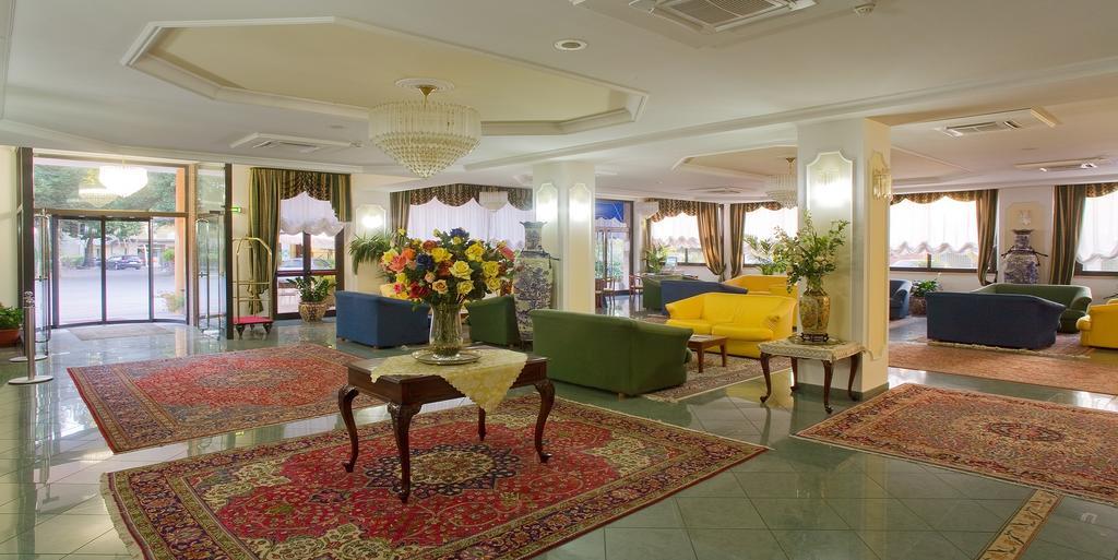 Valdenza Hotel Campegine Bagian luar foto