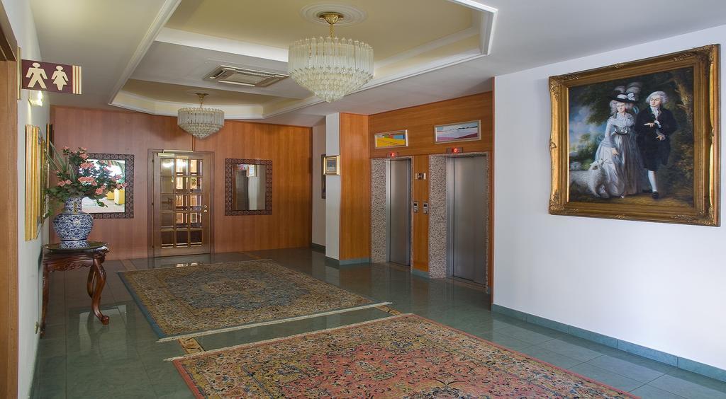 Valdenza Hotel Campegine Bagian luar foto